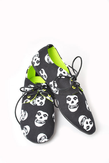 Iron Fist - Misfits Oxford Flexi Flat in Black