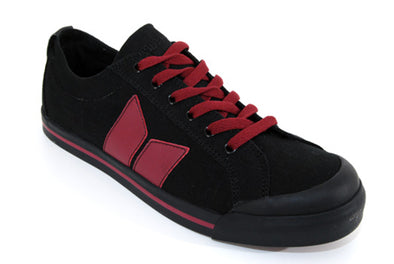 Macbeth Eliot-Black/Burgundy