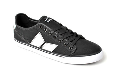 Macbeth - James-Black/White